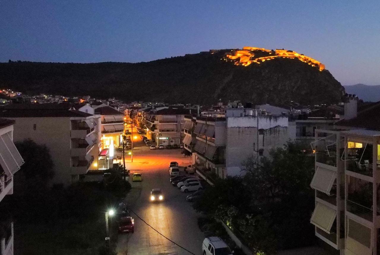 Living In Nafplio Urban Chic Apartments Bagian luar foto