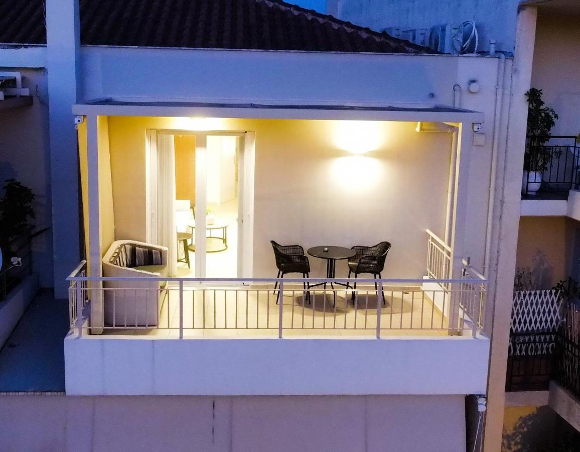 Living In Nafplio Urban Chic Apartments Bagian luar foto