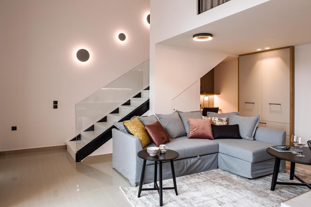 Living In Nafplio Urban Chic Apartments Bagian luar foto