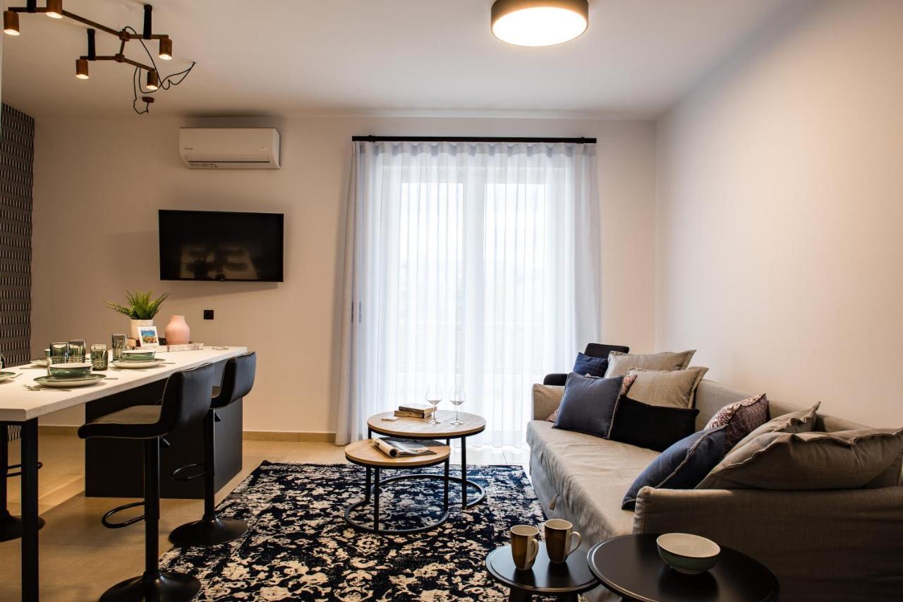 Living In Nafplio Urban Chic Apartments Bagian luar foto