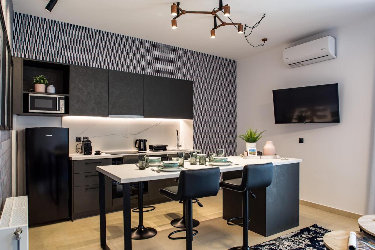 Living In Nafplio Urban Chic Apartments Bagian luar foto