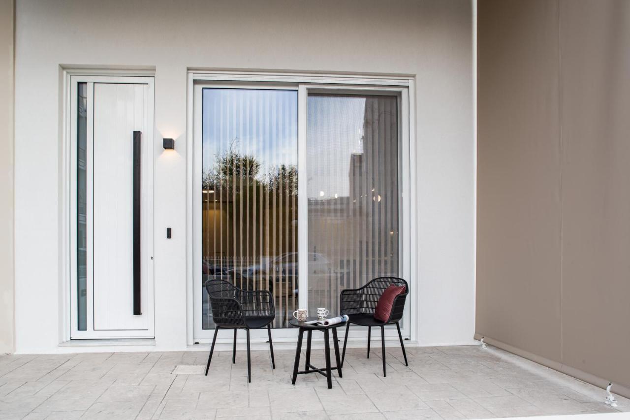 Living In Nafplio Urban Chic Apartments Bagian luar foto